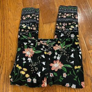 Stunning Old Navy floral garden print Pixie mid rise size 10 pants